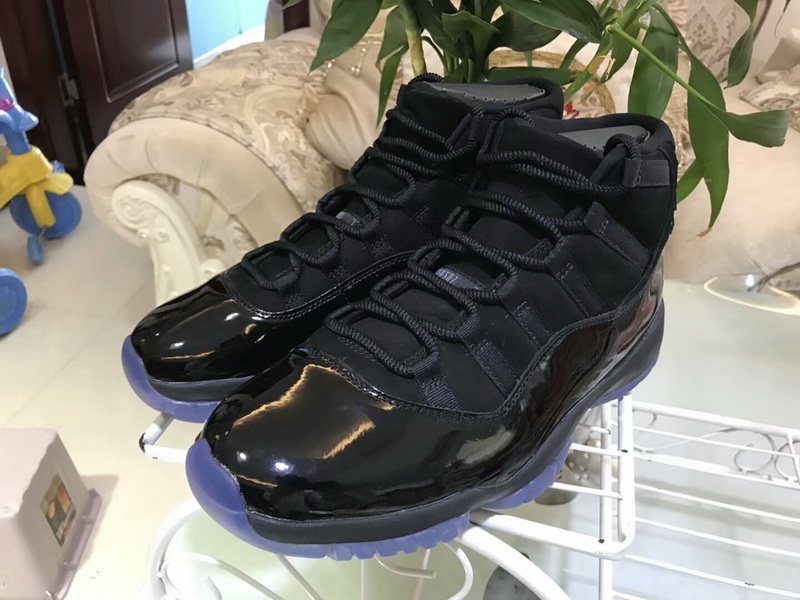 Authentic Air Jordan 11 Cap and Gowns